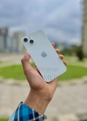 Photo - New Apple iPhone 13 128 GB White