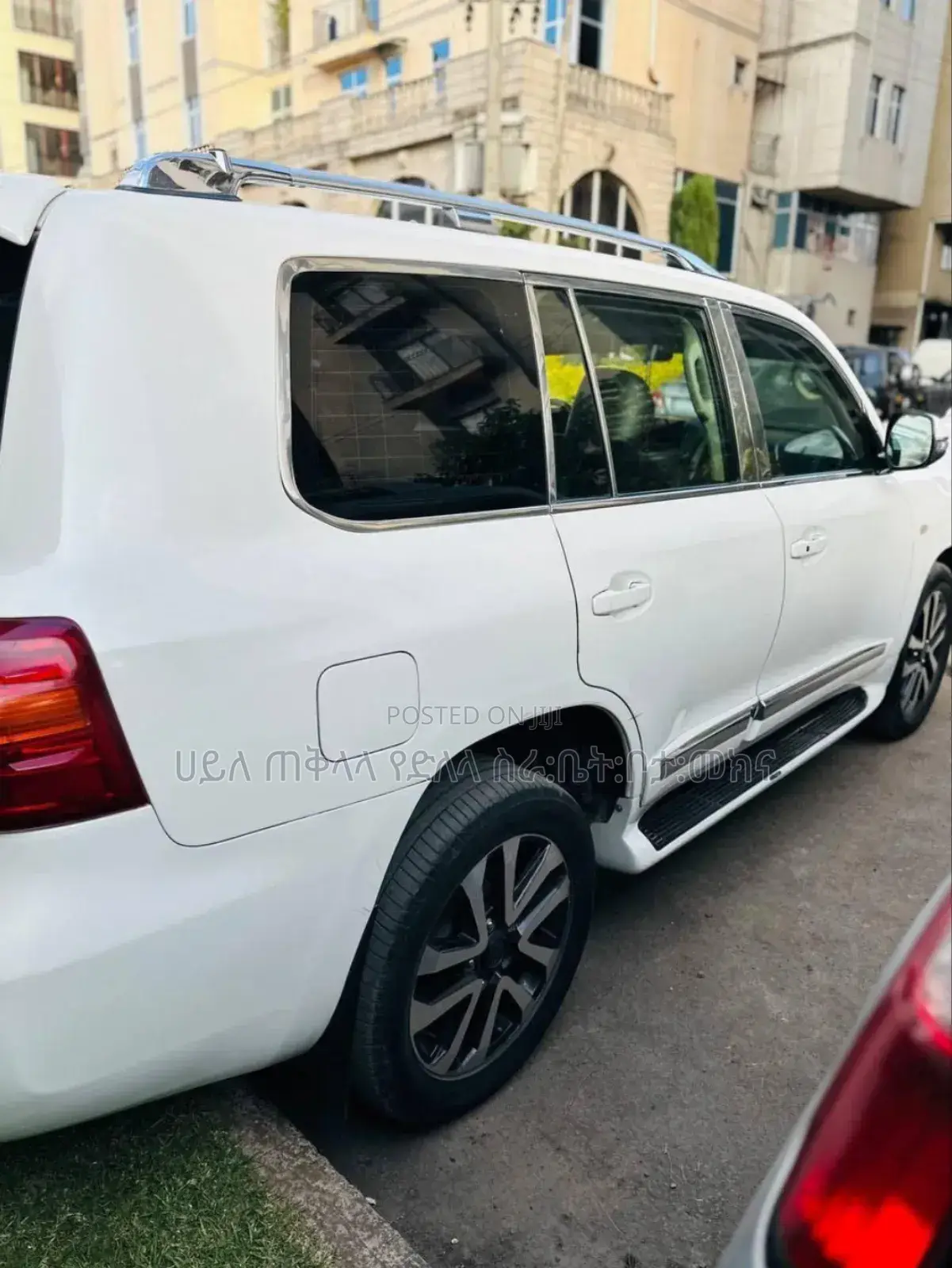 Toyota Land Cruiser 2011 Ivory