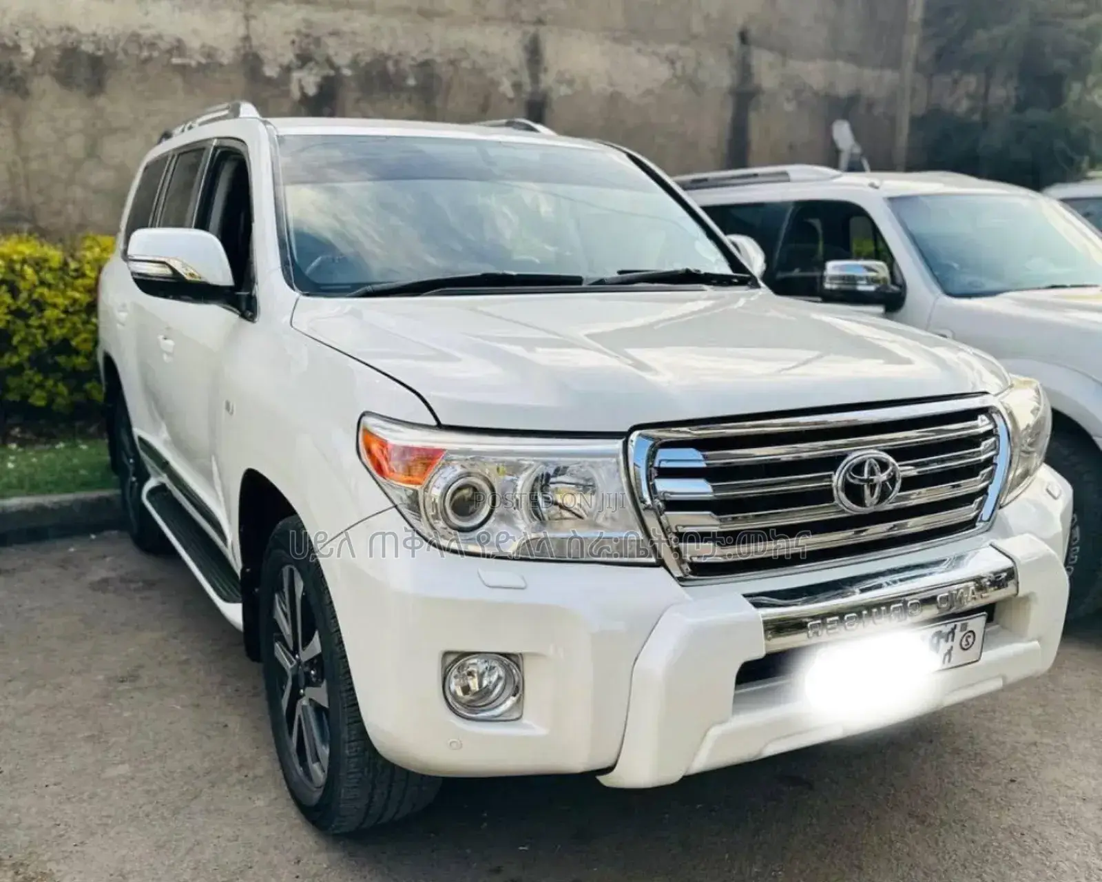 Toyota Land Cruiser 2011 Ivory
