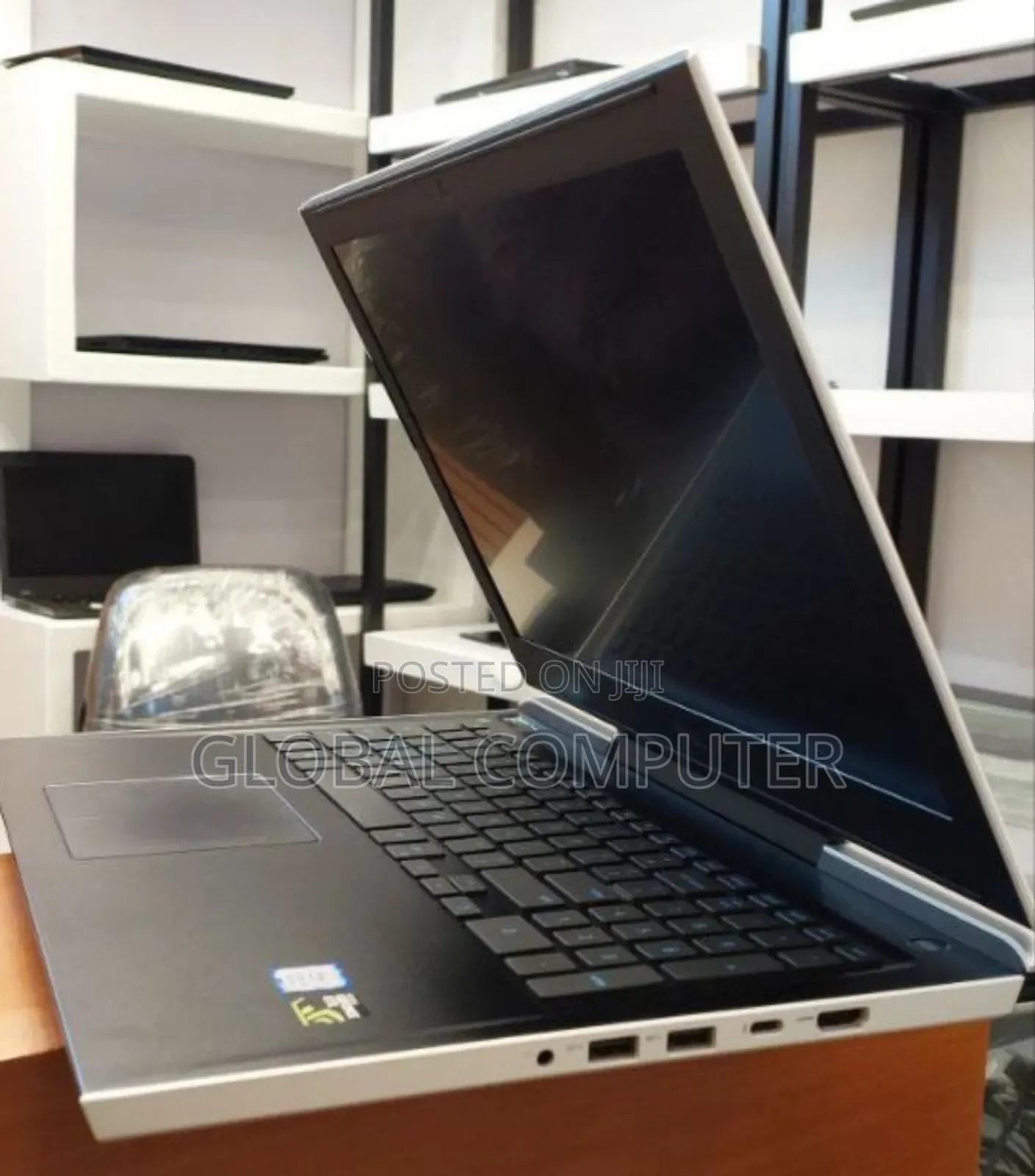 New Laptop Dell G15 5511 16GB Intel Core I7 SSD 512GB