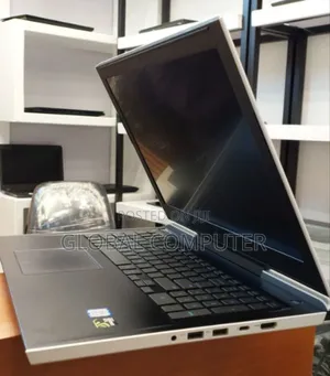 New Laptop Dell G15 5511 16GB Intel Core I7 SSD 512GB