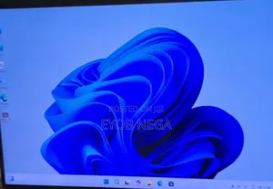 New Laptop Dell Inspiron 16 5620 16GB Intel Core Ultra 7 SSD 1T