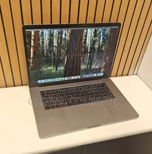 Photo - New Laptop Apple MacBook Pro 2019 32GB Intel Core I9 SSD 1T