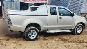 Toyota Hilux 2009 Silver