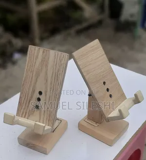 Photo - Adjustable Phone Stand