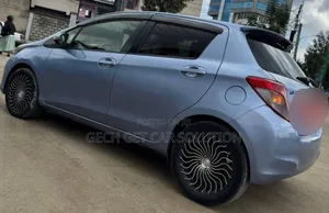 Toyota Yaris 2013 Blue