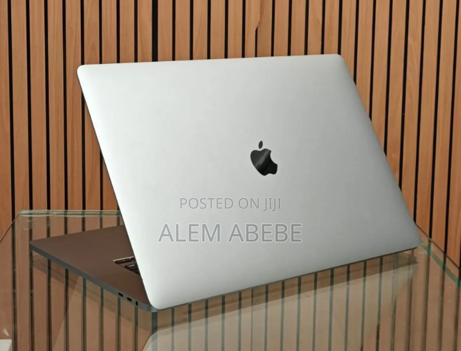 New Laptop Apple MacBook Pro 2019 16GB Intel Core I7 SSD 512GB