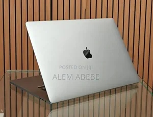 New Laptop Apple MacBook Pro 2019 16GB Intel Core I7 SSD 512GB