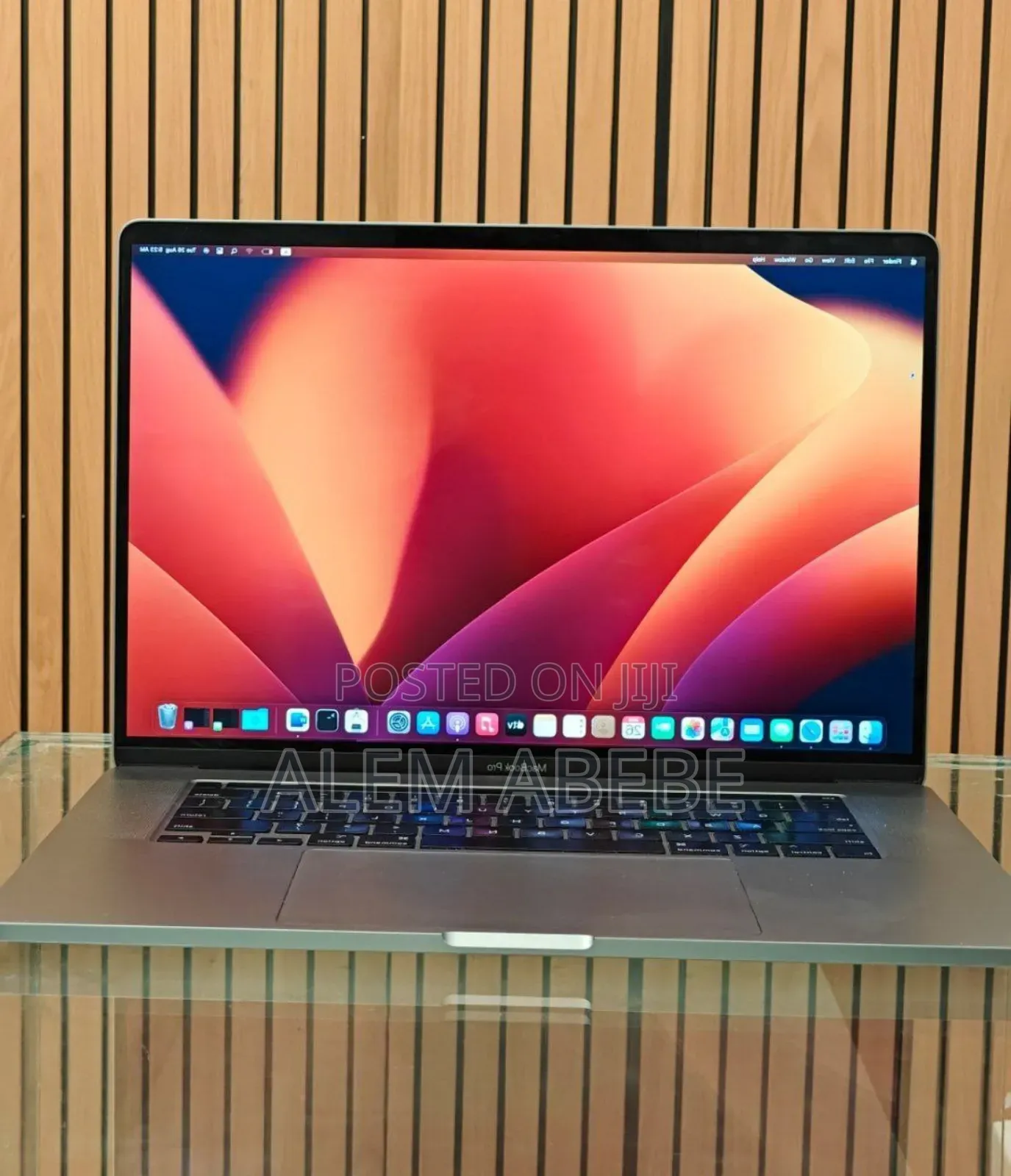 New Laptop Apple MacBook Pro 2019 16GB Intel Core I7 SSD 512GB