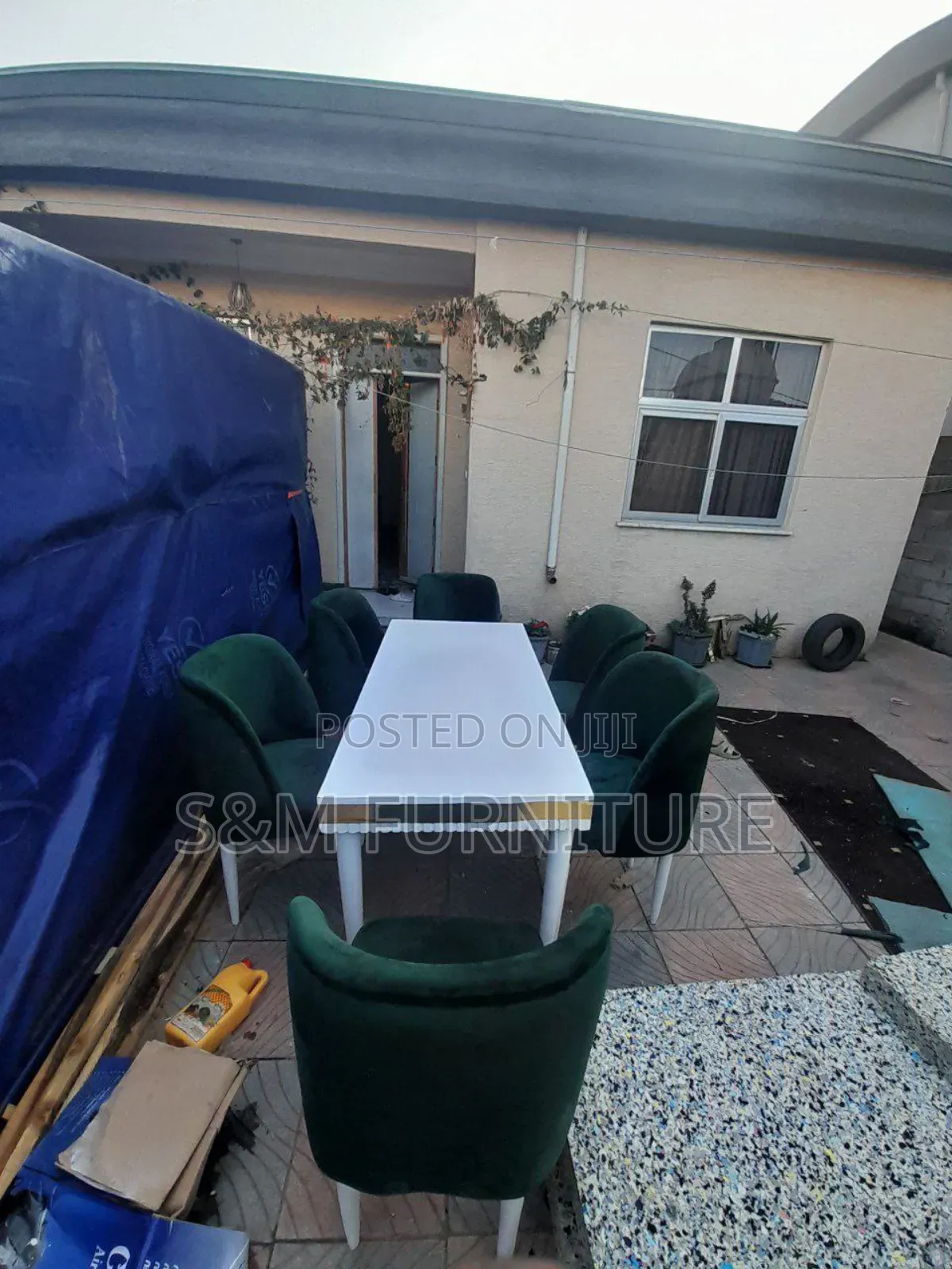 Mesmeric 6 Seater Dining Set.