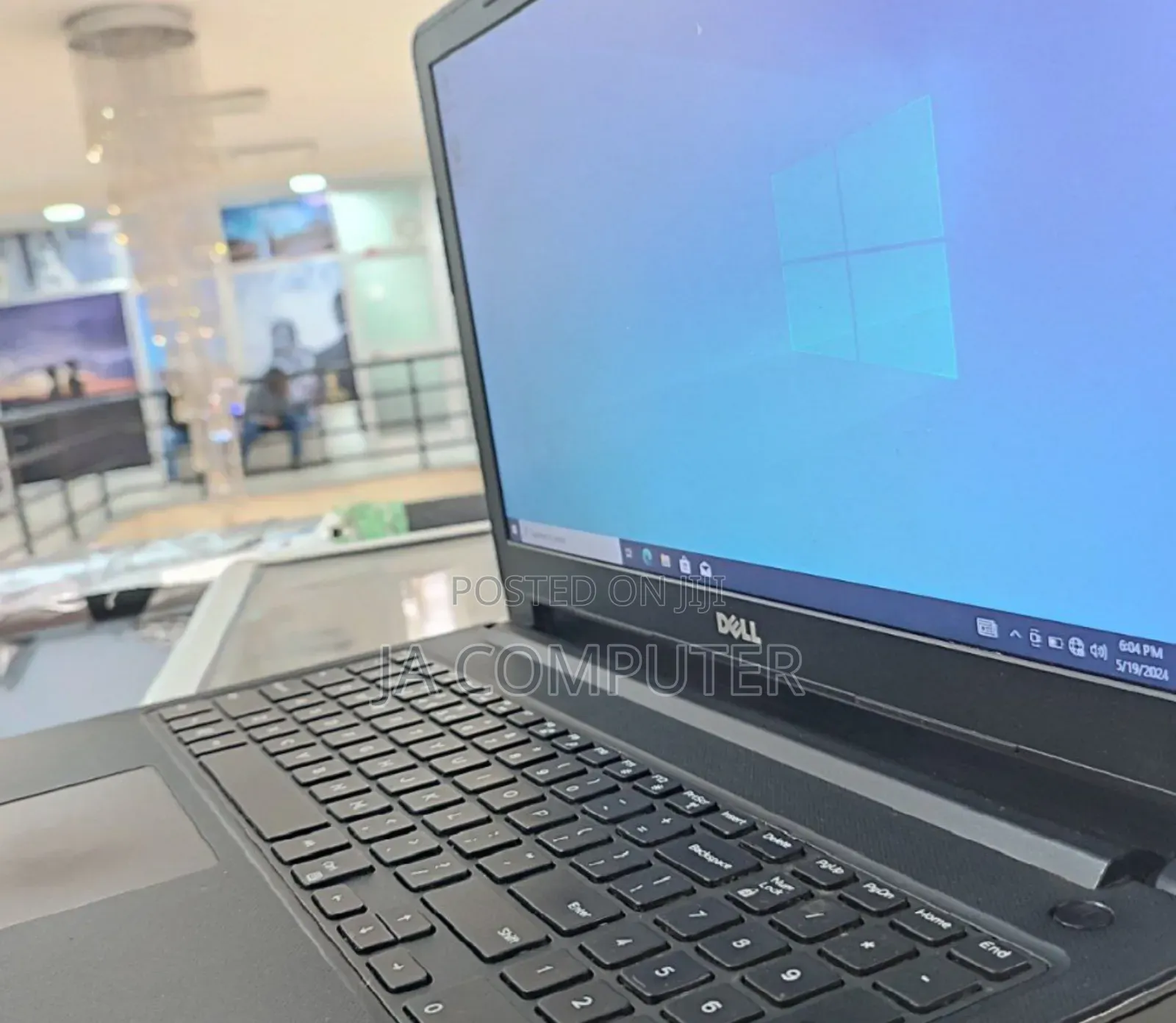 New Laptop Dell Vostro 15 3000 4GB Intel Core I5 SSD 256GB