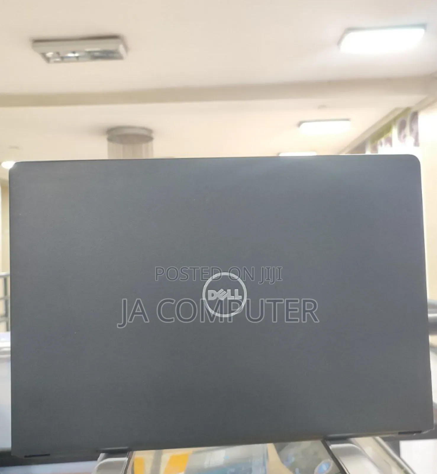 New Laptop Dell Vostro 15 3000 4GB Intel Core I5 SSD 256GB