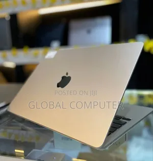 Photo - New Laptop Apple MacBook 16GB Apple M3 SSD 512GB