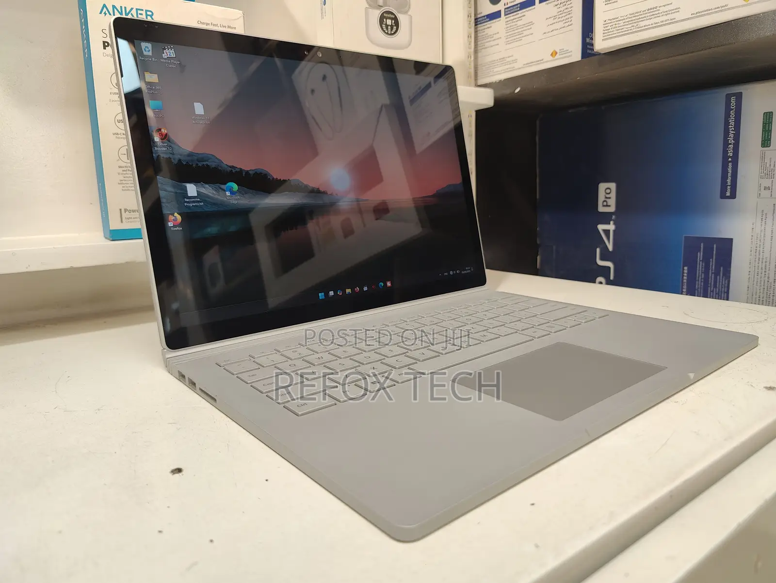 New Laptop Microsoft Surface Book 8GB Intel Core I5 SSD 256GB