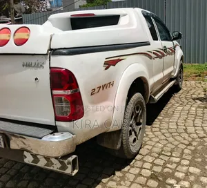 Toyota Hilux 2014 White