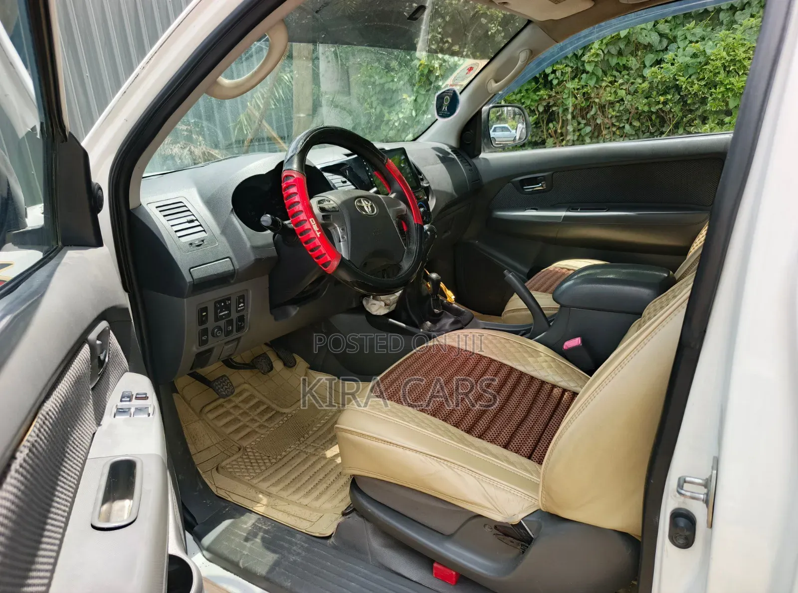 Toyota Hilux 2014 White