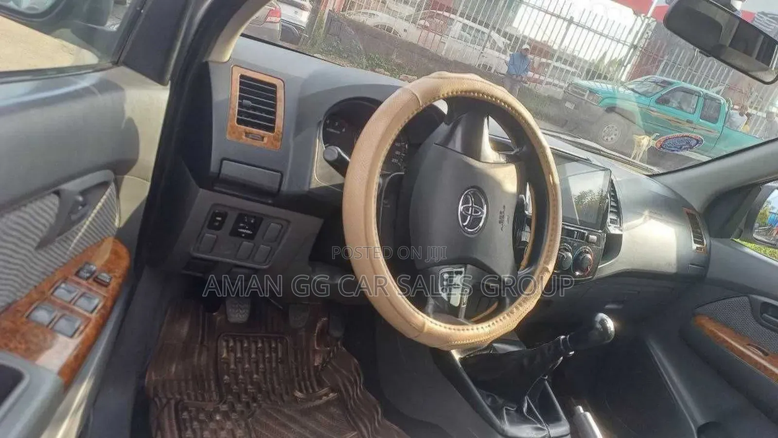 Toyota Hilux 2015 Gray