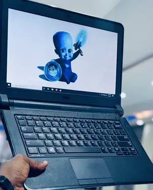 Photo - Laptop Dell Latitude 3320 4GB Intel Core I3 HDD 500GB