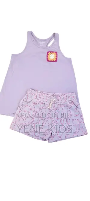 2pcs Clothes From Canada