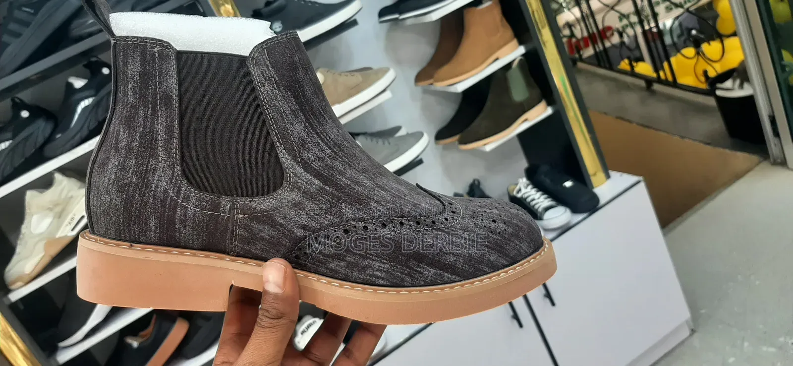 Manladuo Pure Suede Chelsea Boot