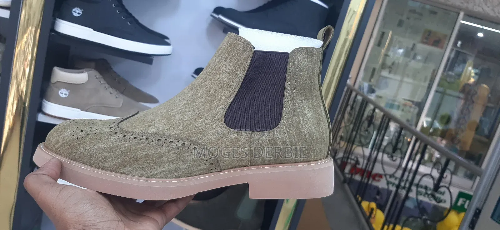 Manladuo Pure Suede Chelsea Boot