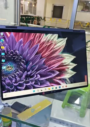 New Laptop Lenovo Yoga 7i 16GB Intel Core Ultra 7 SSD 1T