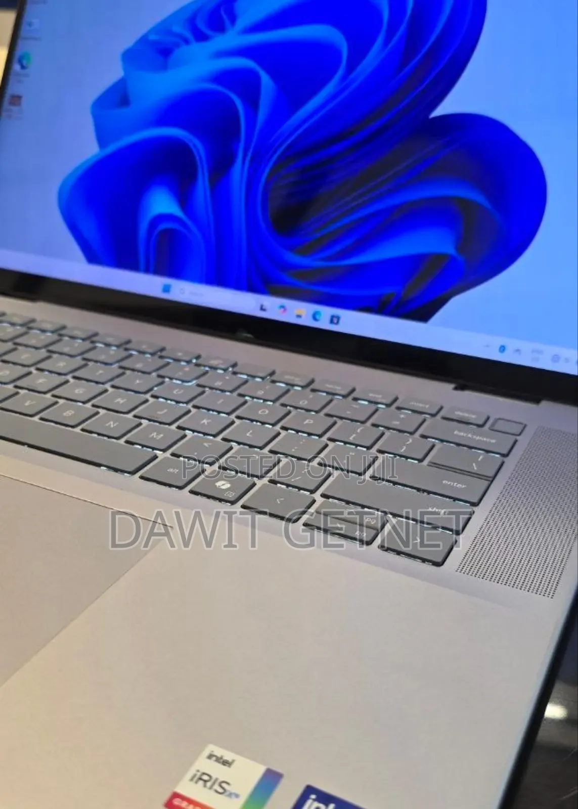 New Laptop Dell Inspiron 15 16GB AMD Ryzen 7 SSD 1T