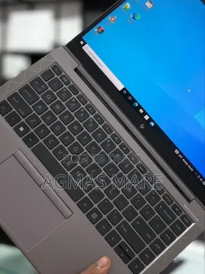 New Laptop HP ZBook Firefly 14 G7 16GB Intel Core I5 SSD 512GB