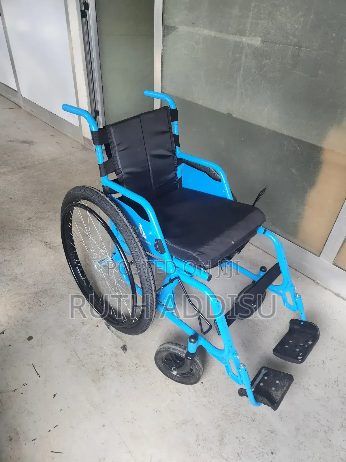 Foldable Good Cusion Medical Wheelchair麻豆wheelchair煞星wheelchair New
