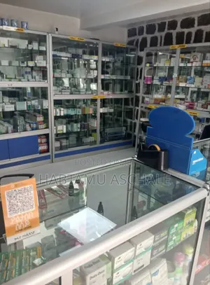 # ወሰን አካባቢ ፈርማሲ ቁልፍ እና ዕቃ ሽያጭ 2ሚሊዬን ብር ኪራይ 110,000ብር የተከራየ