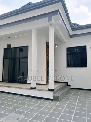 5bdrm House in Yeka for sale