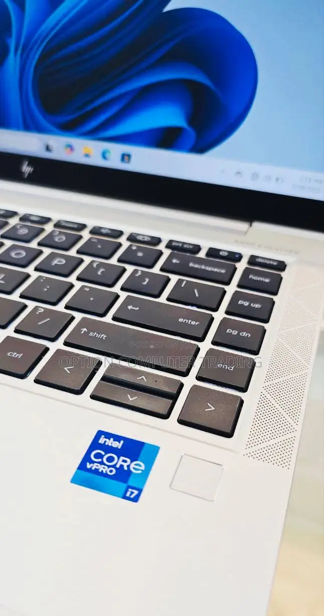 New Laptop HP EliteBook 840 G8 16GB Intel Core I7 SSD 512GB