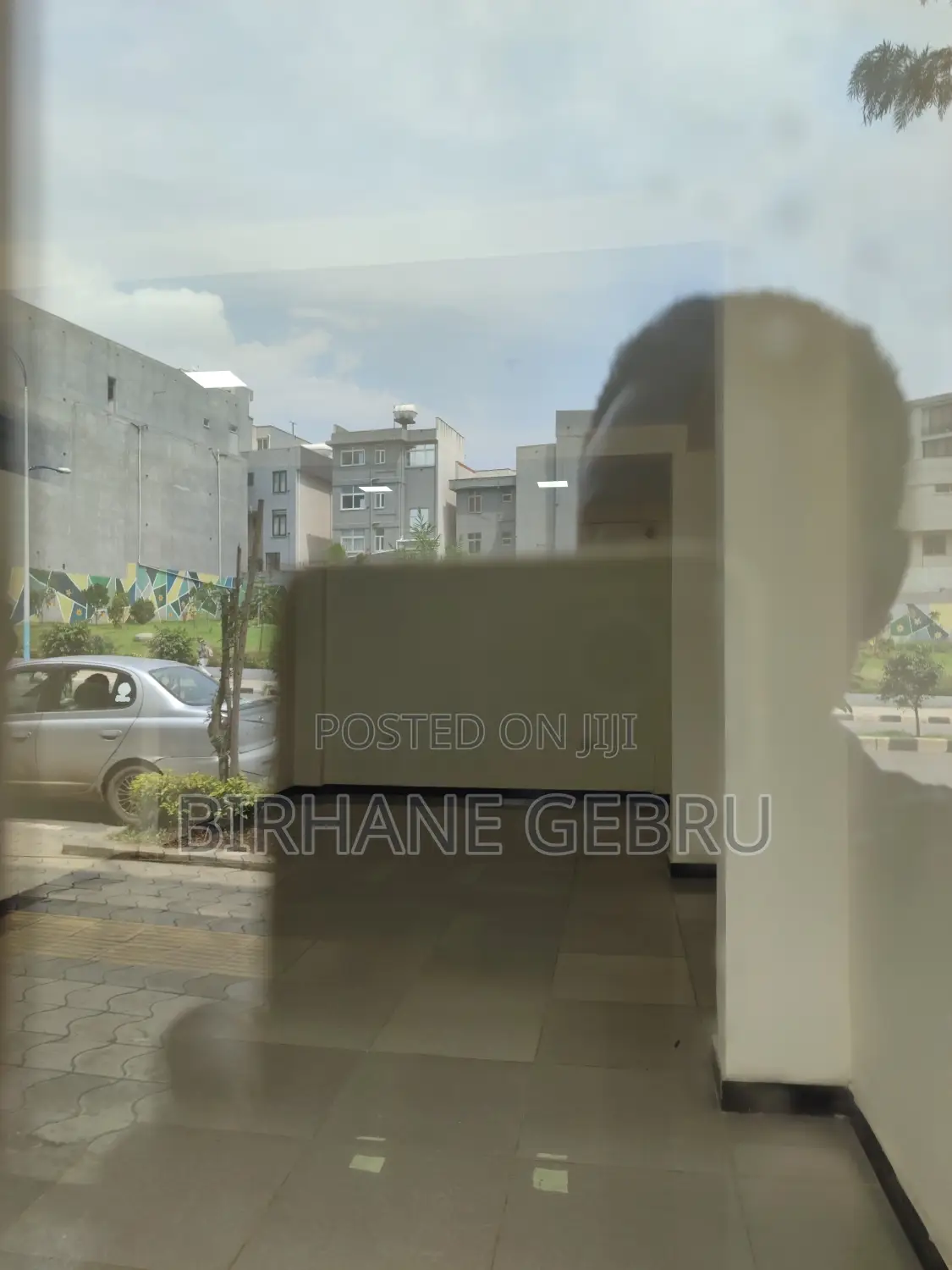 Rent for Eletroincs Butik It.And Other