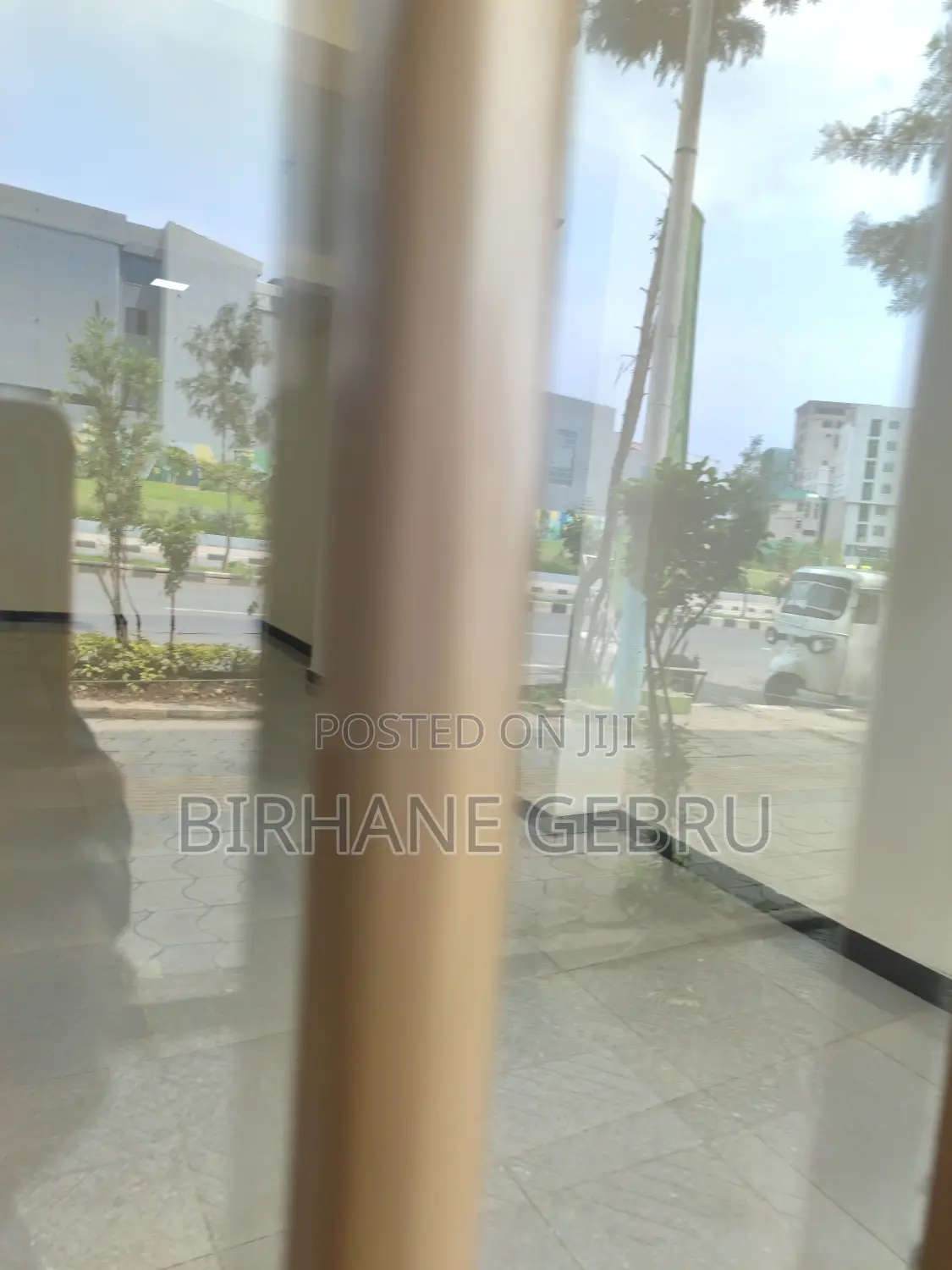 Rent for Eletroincs Butik It.And Other