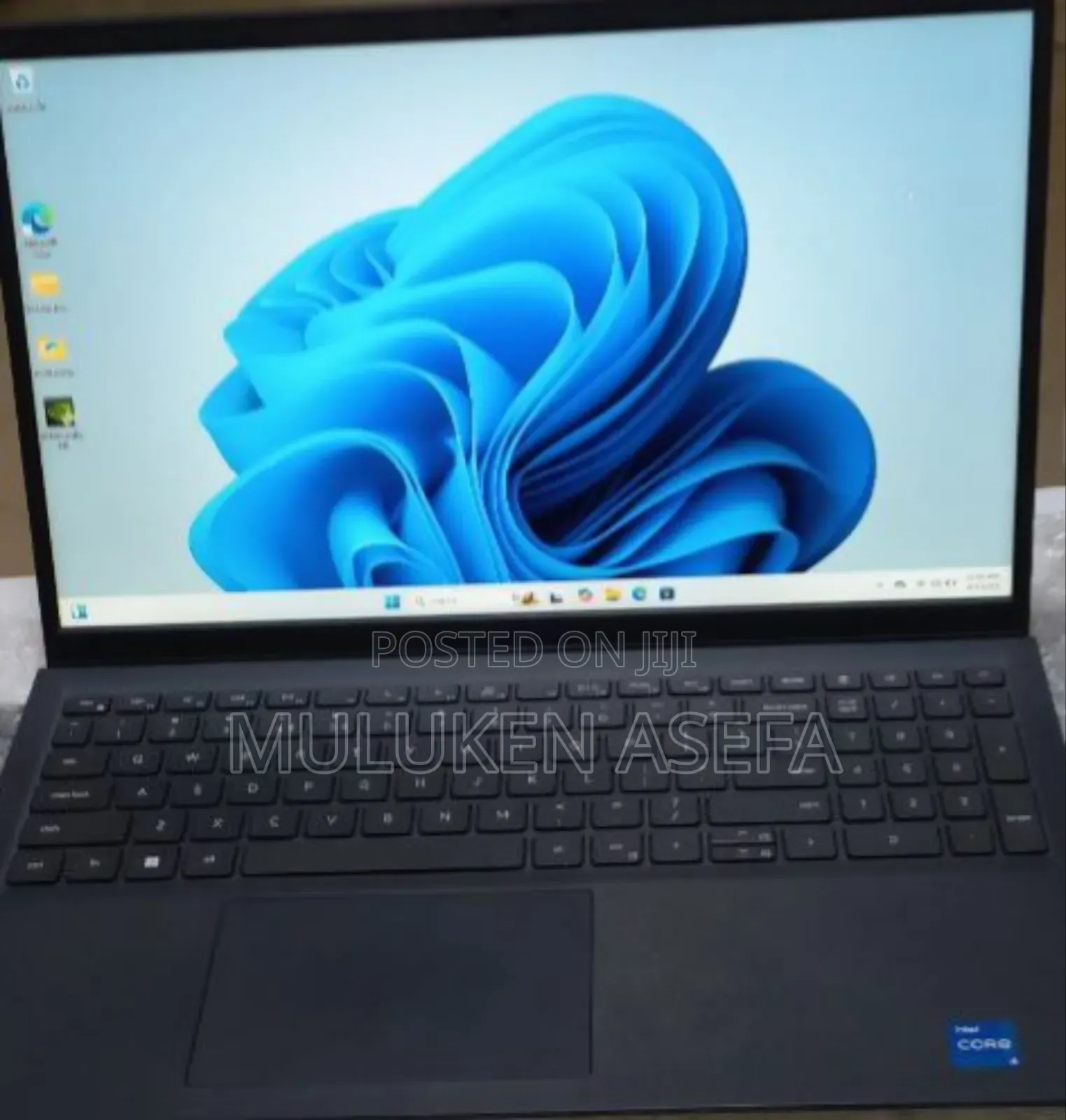 New Laptop Dell Vostro 3520 8GB Intel Core I5 SSD 1T