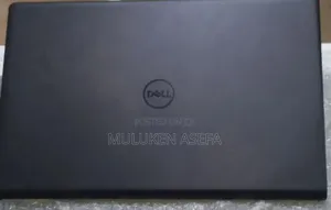 New Laptop Dell Vostro 3520 8GB Intel Core I5 SSD 1T