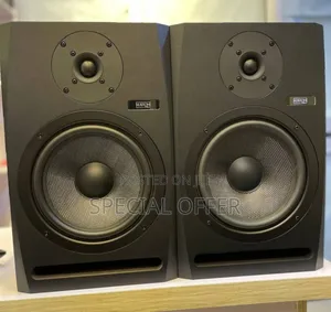 Photo - Studio Monitor