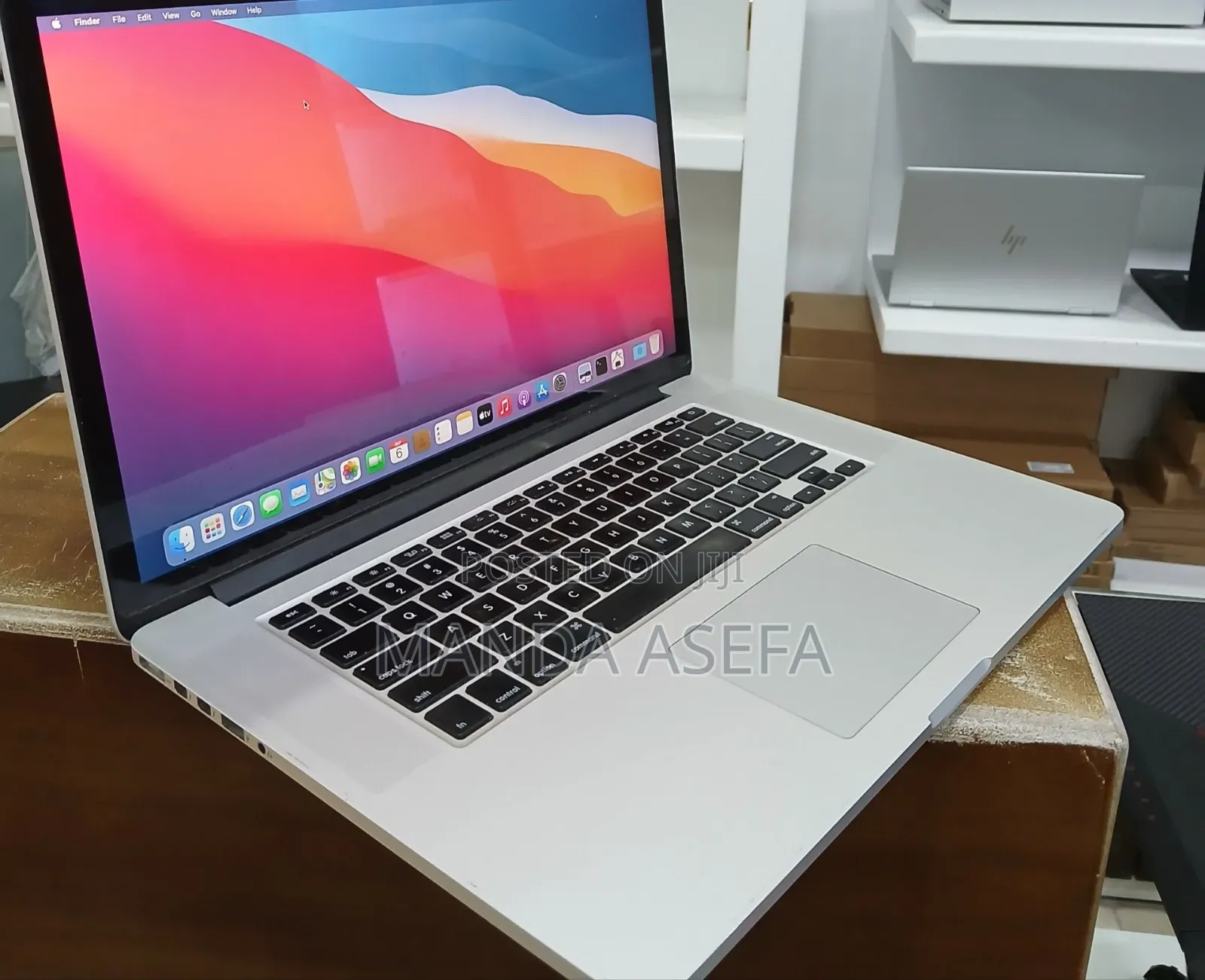 New Laptop Apple MacBook Pro 2015 16GB Intel Core I7 SSD 256GB