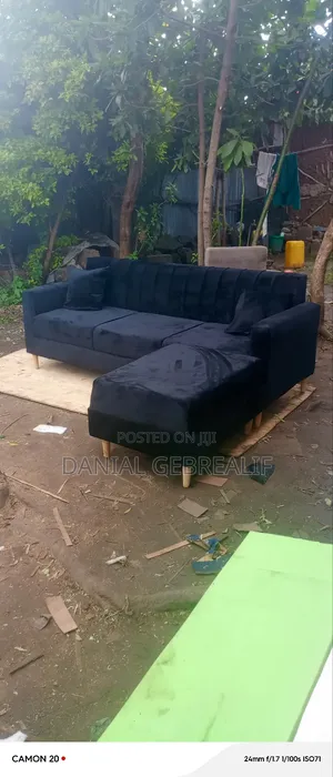 Photo - Black Sofa 100