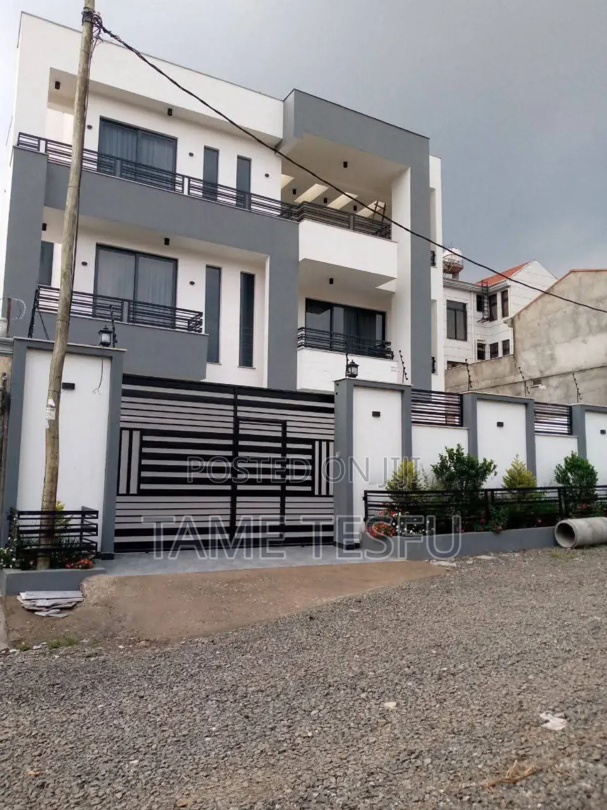 Furnished 8bdrm House in ሰሚት, Bole for sale