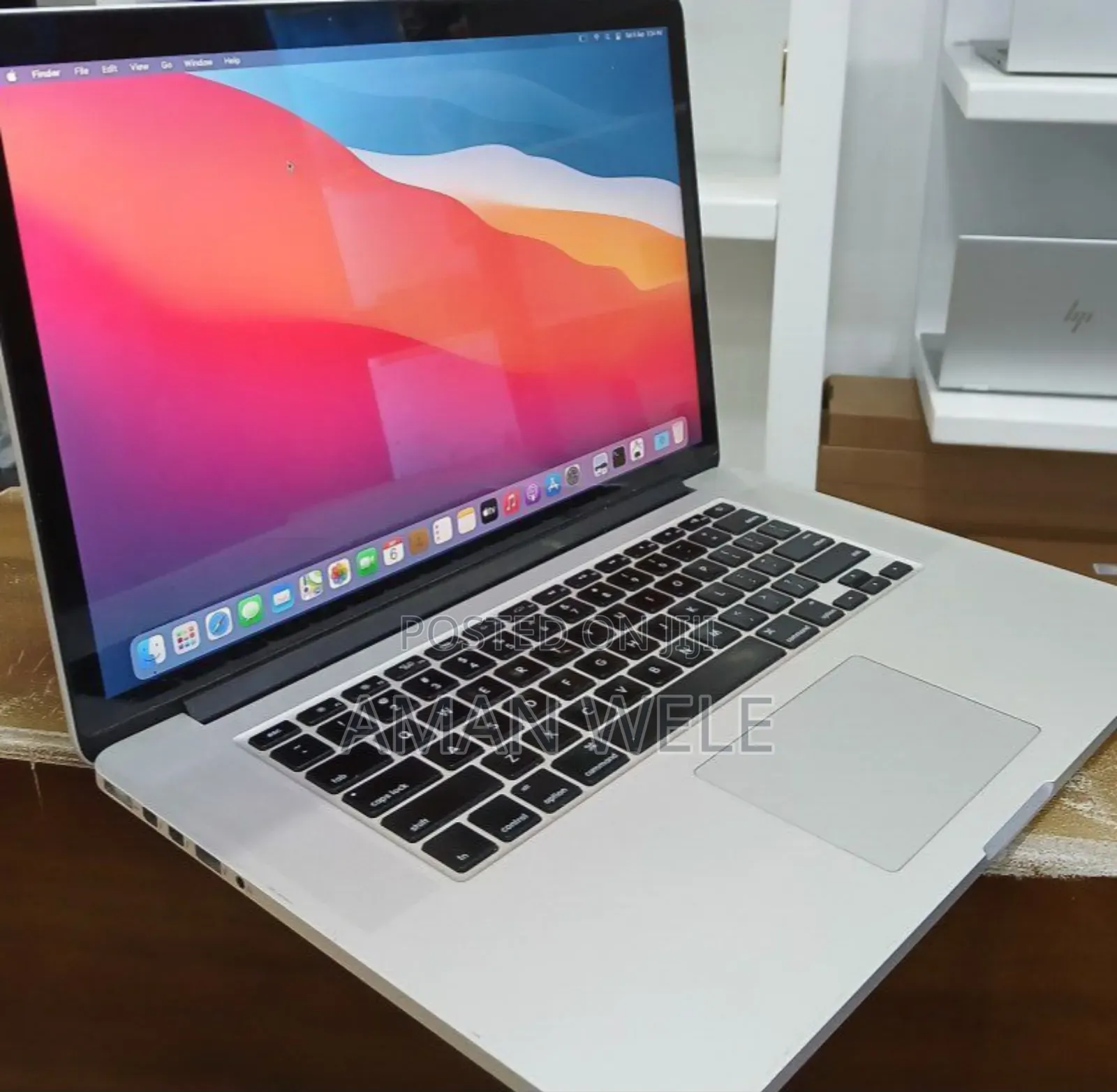 New Laptop Apple MacBook Pro 2015 16GB Intel Core I7 SSD 256GB