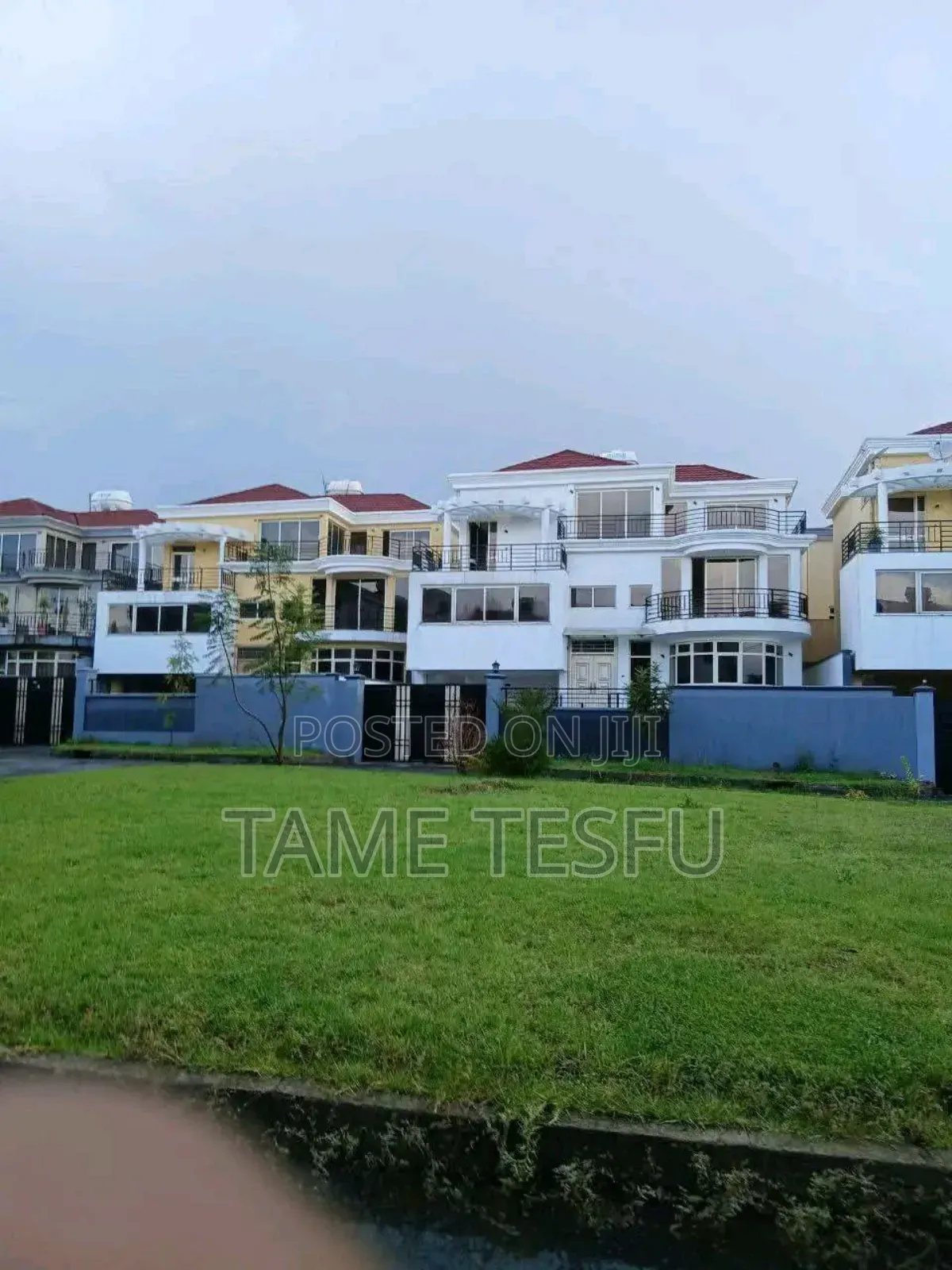 Furnished 8bdrm House in ሀያት ዞን, Bole for sale