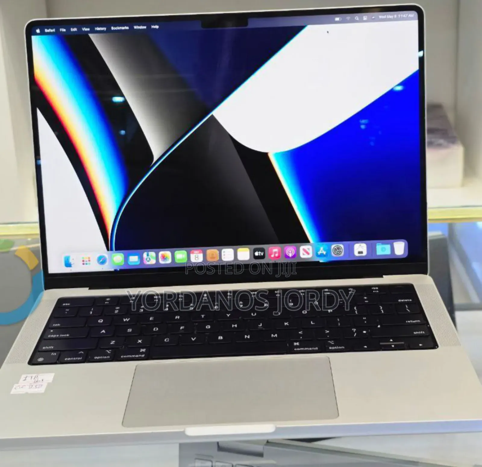 New Laptop Apple MacBook Pro 32GB Apple M1 Pro SSD 512GB