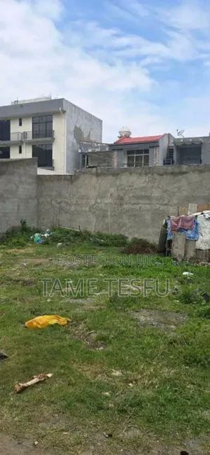 2bdrm House in ሀያት, Bole for sale