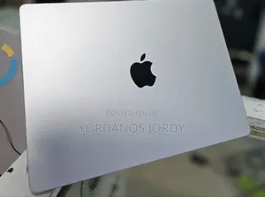 New Laptop Apple MacBook Pro 8GB Apple M3 SSD 512GB