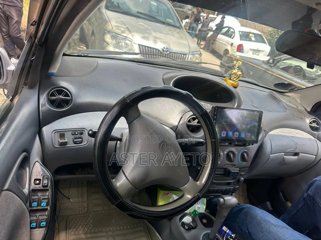 Toyota Vitz 2001 Silver