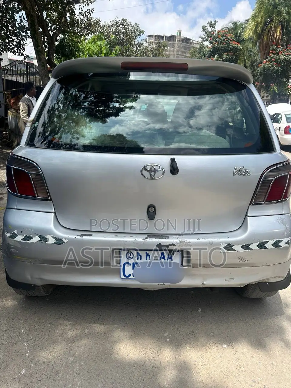 Toyota Vitz 2001 Silver