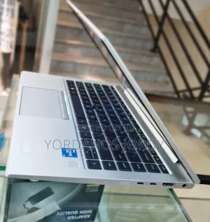 New Laptop HP EliteBook 840 G8 16GB Intel Core I5 SSD 512GB