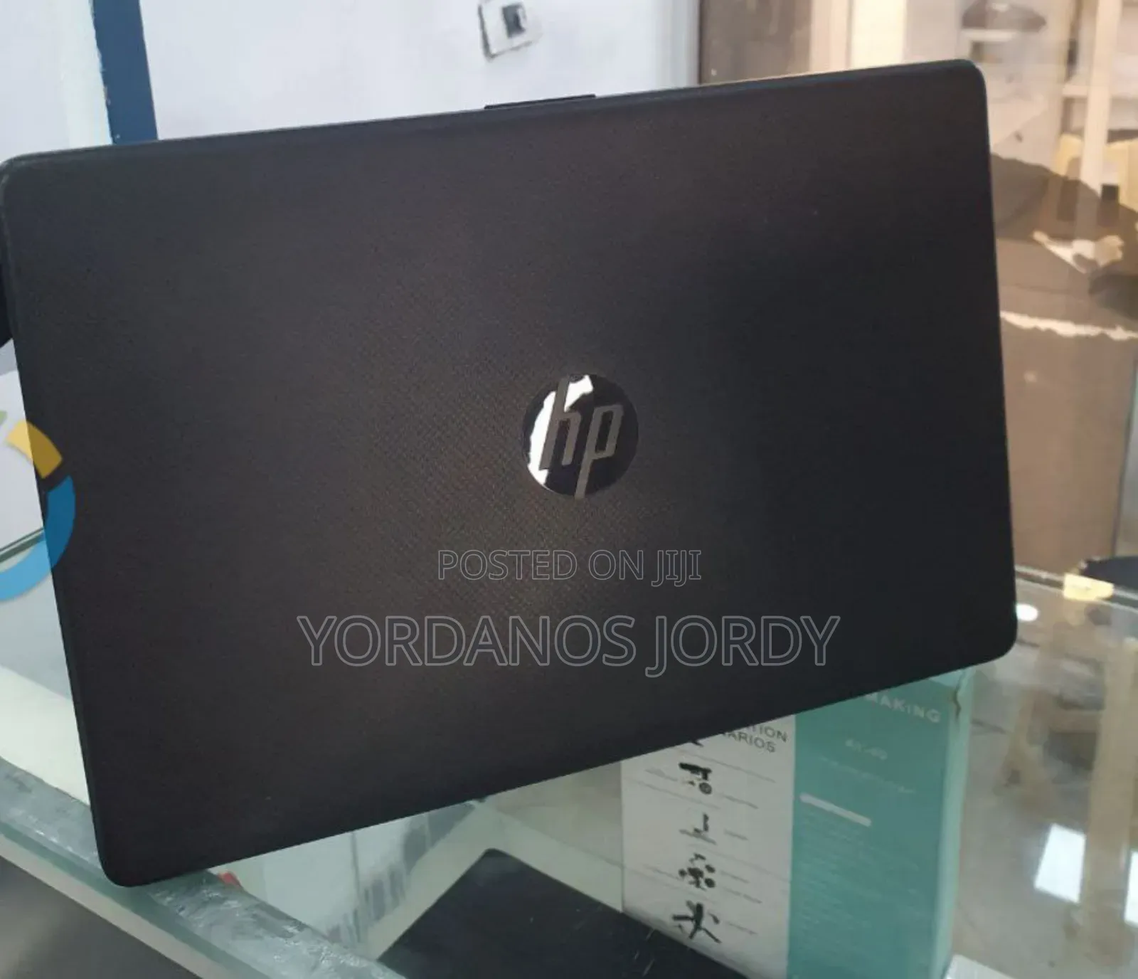 New Laptop HP 8GB AMD Ryzen 5 SSD 256GB