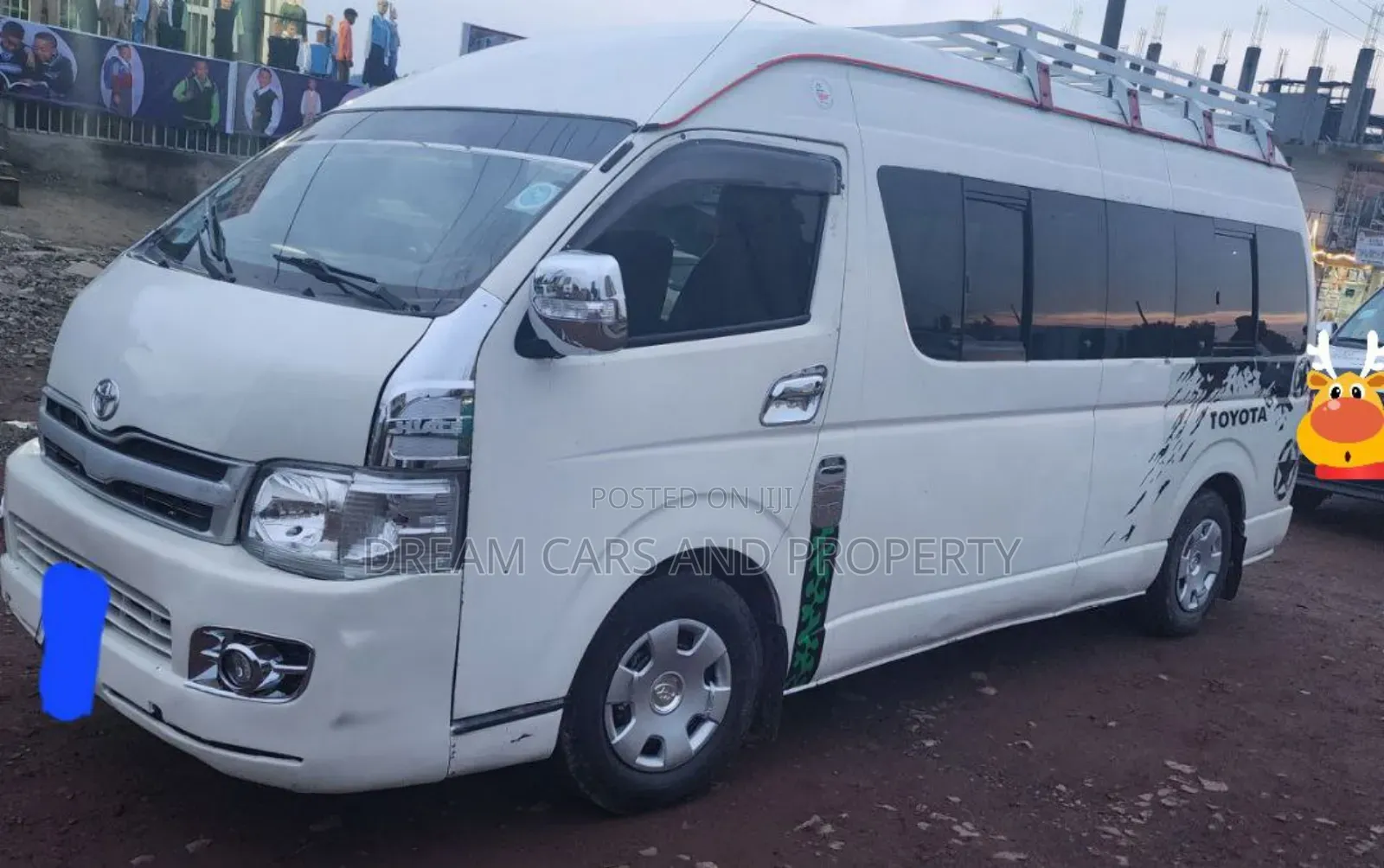 Toyota HiAce 2011 White